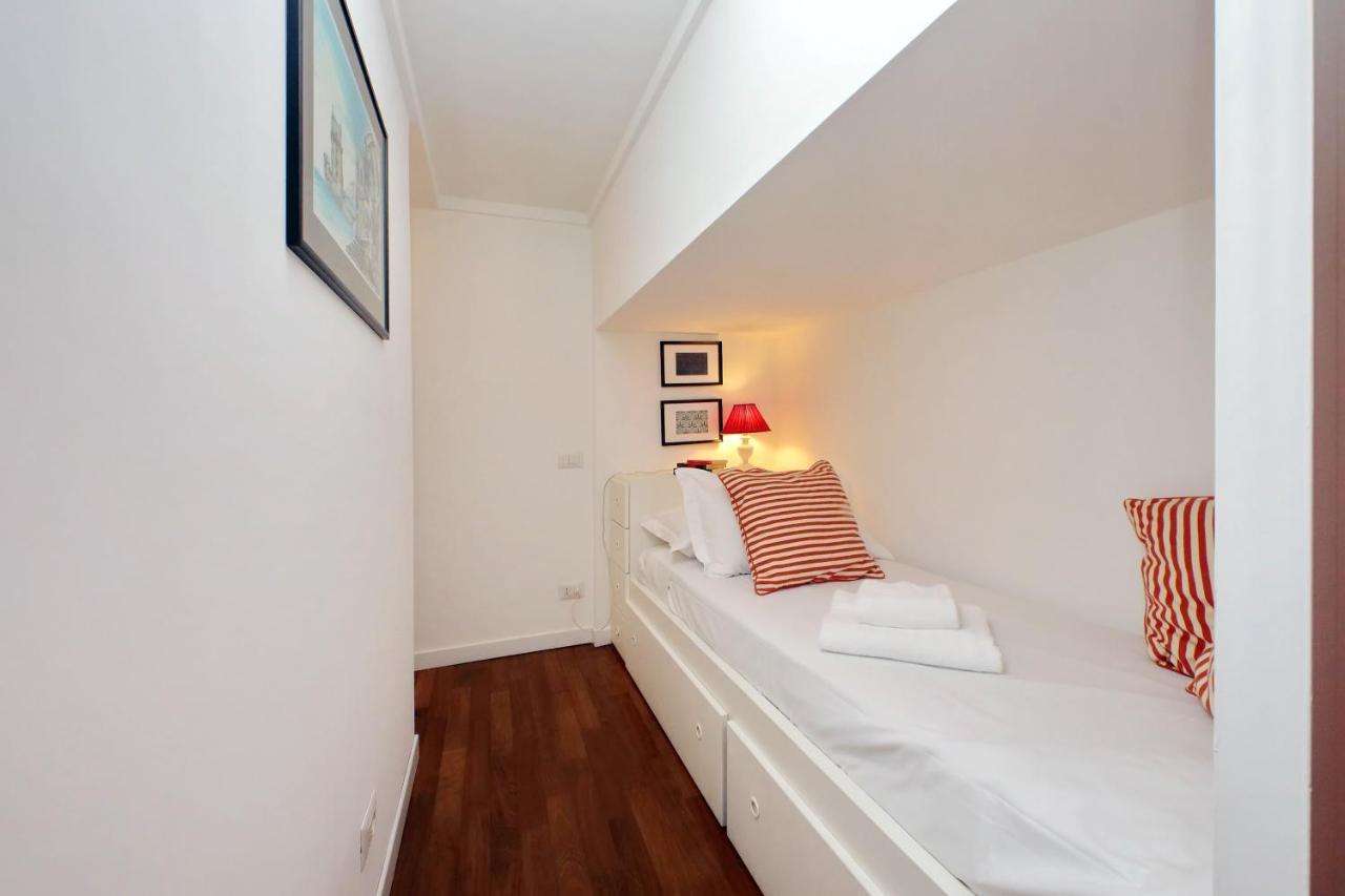 4Bnb - Serpenti Delightful Apartment Рим Екстер'єр фото